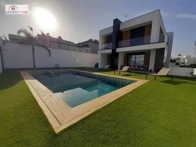 Chalet Venta Dos Hermanas, Entrenúcleos