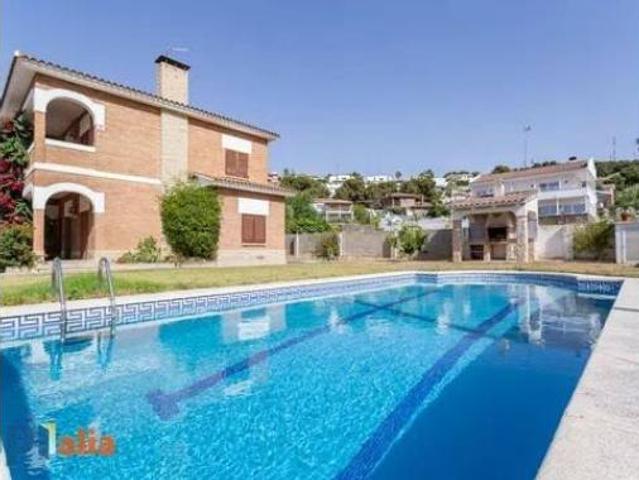 Chalet Venta El Vendrell, Els Masos