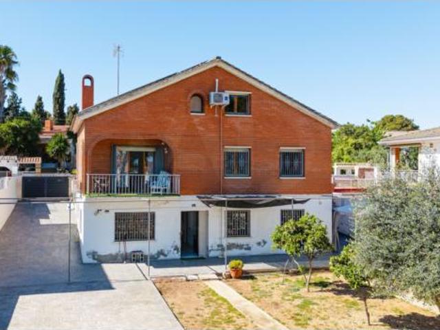 Chalet Venta El Vendrell, Els Masos