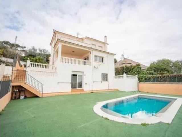 Chalet Venta El Vendrell, Els Masos