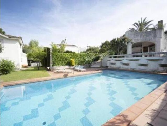 Chalet Venta El Vendrell, Els Masos