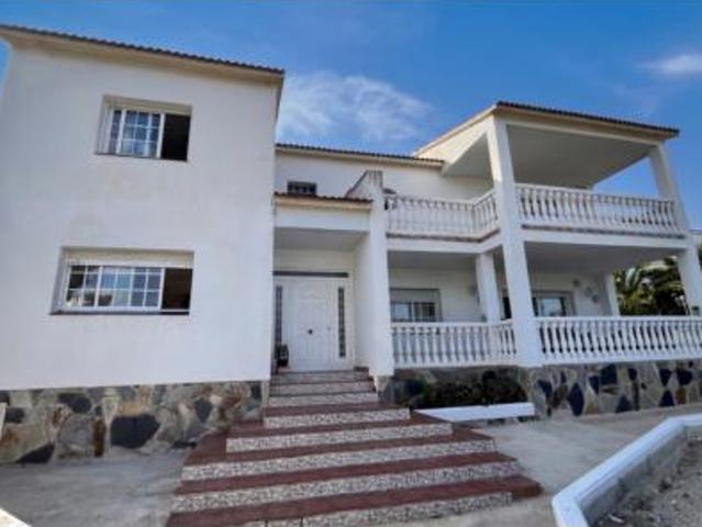 Chalet Venta El Vendrell, Els Masos