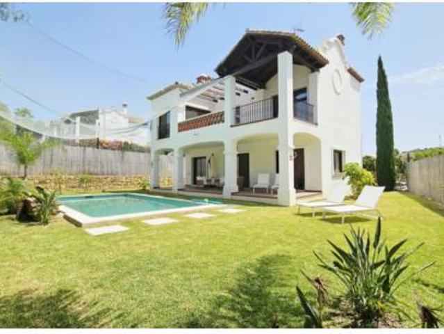 Chalet Venta Estepona, Selwo