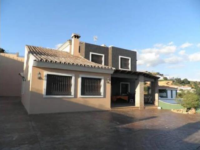 Chalet Venta Estepona, Parque Central