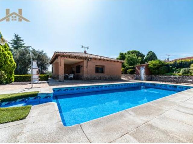Chalet Venta Illescas, Zona de la Estación Cruz Roja