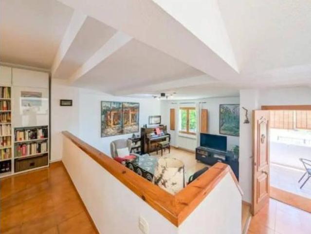 Chalet Venta Jun, Jun