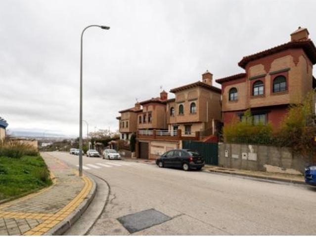 Chalet Venta Jun, Jun