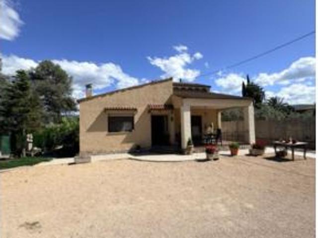 Chalet Venta Ontinyent, Llombo
