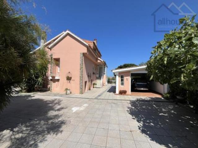 Chalet Venta Oia, Mougas