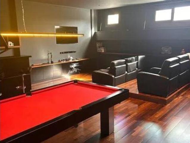 Chalet Venta Oleiros, Nós