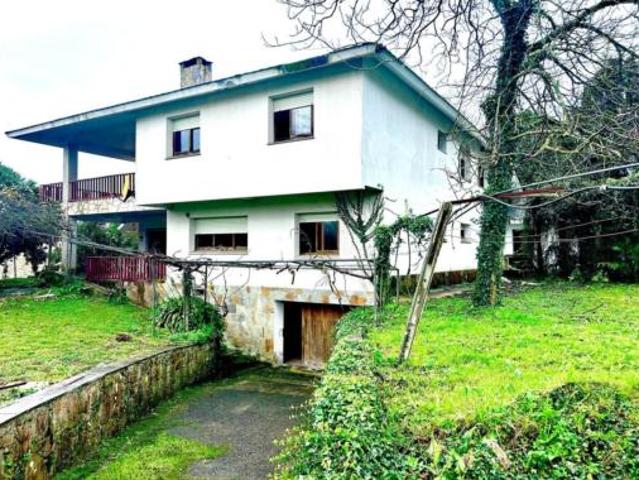 Chalet Venta Oleiros, Núcleo