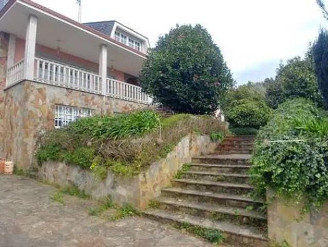 Chalet Venta Oleiros, Núcleo