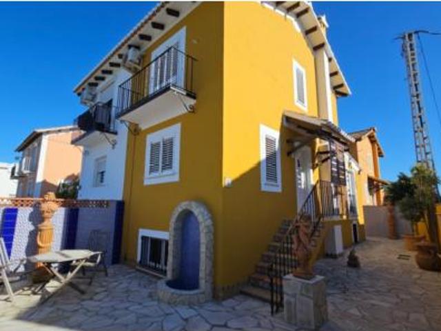 Chalet Venta Oliva, Oliva