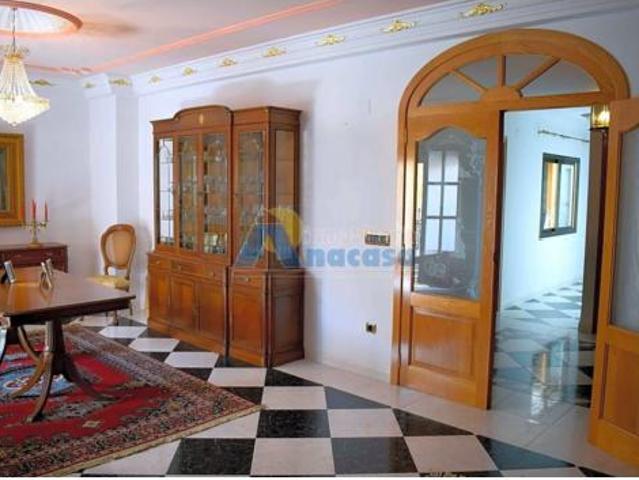 Chalet Venta Oliva, Nucli Urbà