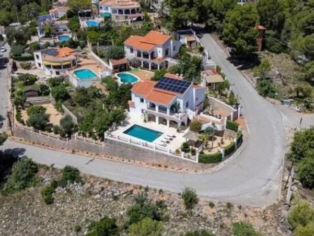Chalet Venta Oliva, Nucli Urbà