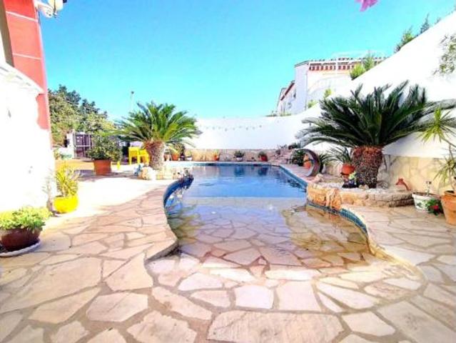 Chalet Venta Oliva, Nucli Urbà