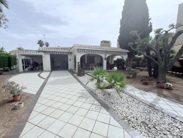 Chalet Venta Orihuela, Dehesa de Campoamor Aguamarina