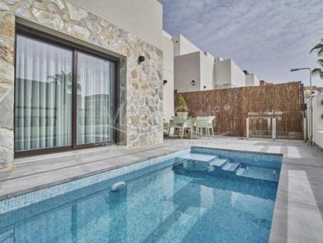 Chalet Venta Orihuela, Las Filipinas Villamartín Canal Norte