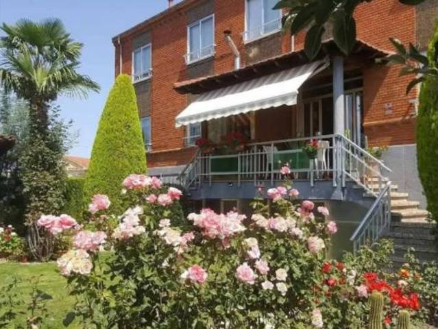 Chalet Venta La Bañeza, La Bañeza