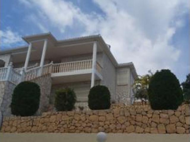 Chalet Venta La Nucia, Coloma