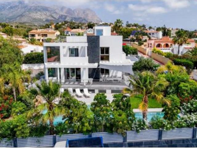 Chalet Venta La Nucia, Coloma