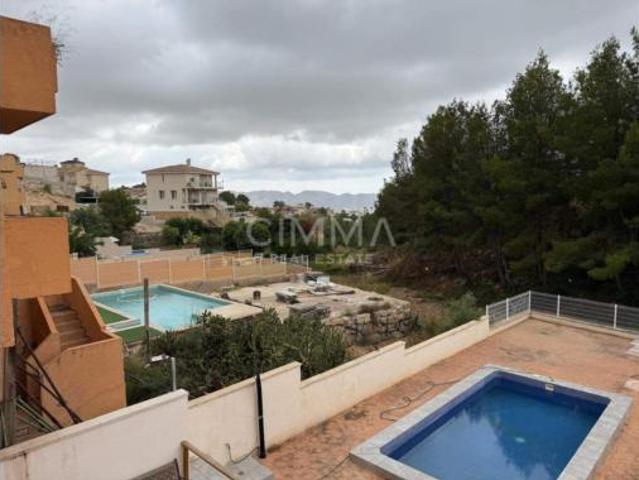 Chalet Venta La Nucia, Coloma
