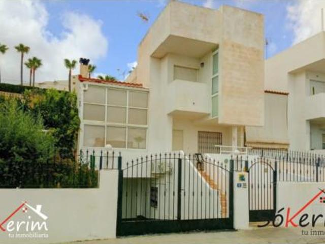 Chalet Venta La Nucia, Coloma