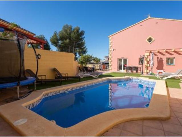 Chalet Venta La Nucia, Coloma