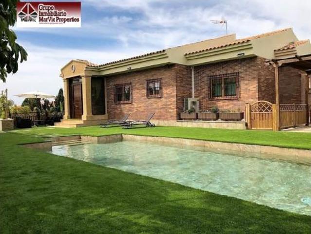 Chalet Venta La Nucia, Coloma