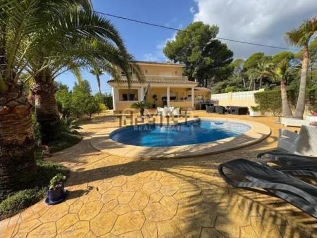 Chalet Venta La Nucia, Coloma