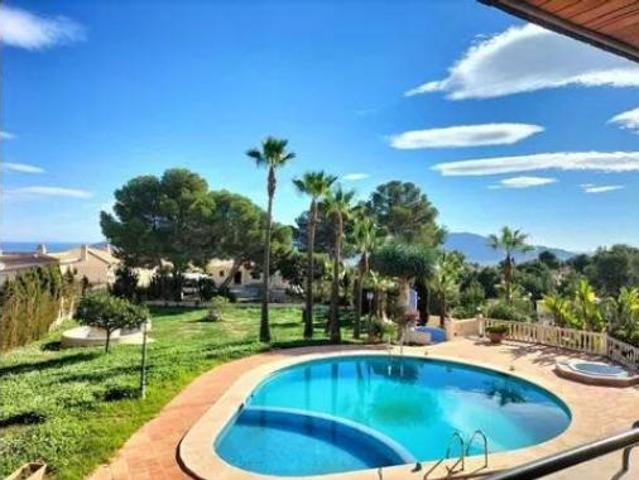 Chalet Venta La Nucia, Coloma