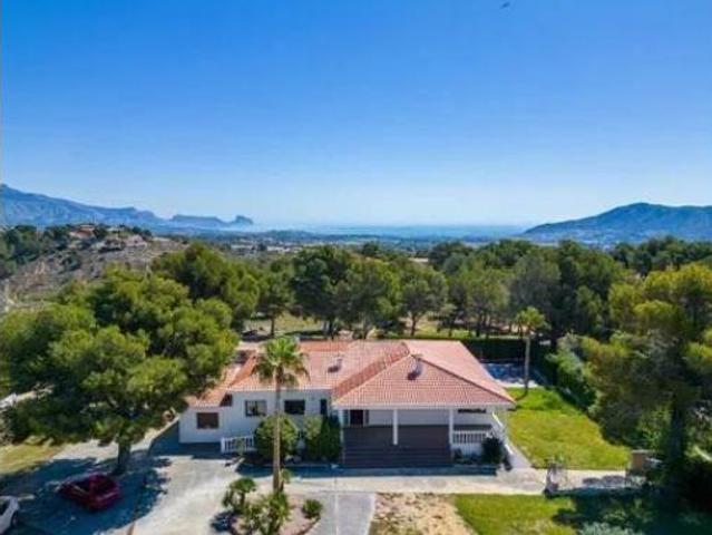 Chalet Venta La Nucia, Coloma