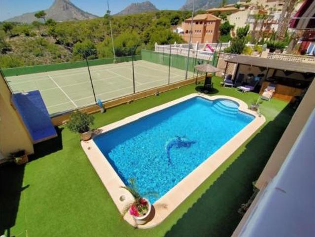 Chalet Venta La Nucia, Coloma