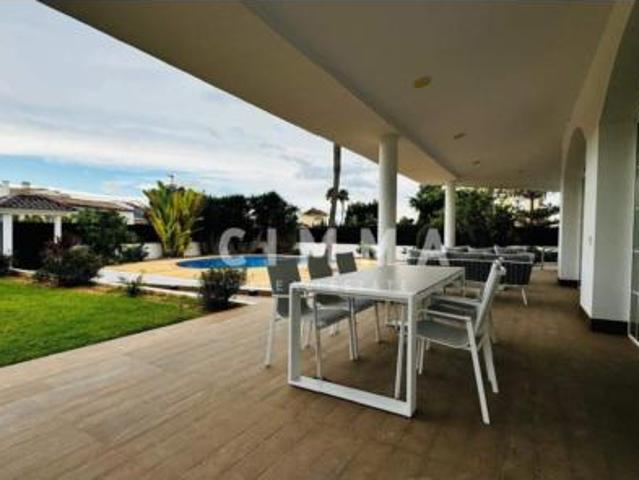 Chalet Venta L'Alfàs del Pi, Urbanizaciones