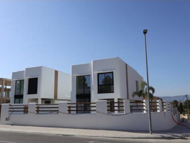 Chalet Venta L'Alfàs del Pi, Urbanizaciones