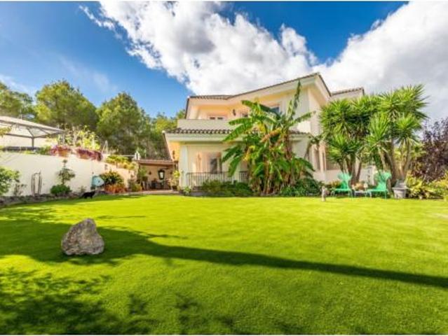 Chalet Venta L'Alfàs del Pi, Urbanizaciones