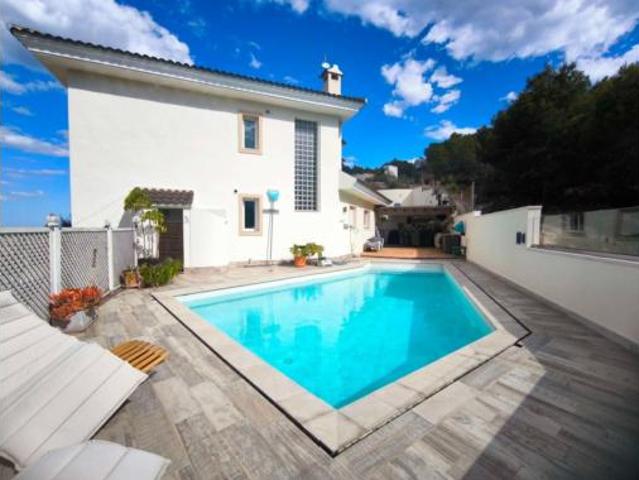 Chalet Venta L'Alfàs del Pi, Urbanizaciones