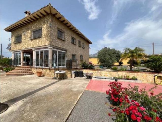 Chalet Venta L'Alfàs del Pi, Centro
