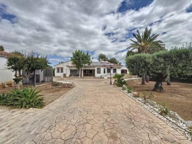 Chalet Venta L'Alfàs del Pi, Centro
