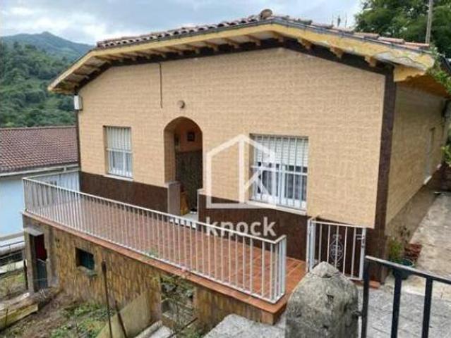 Chalet Venta Langreo, Sama