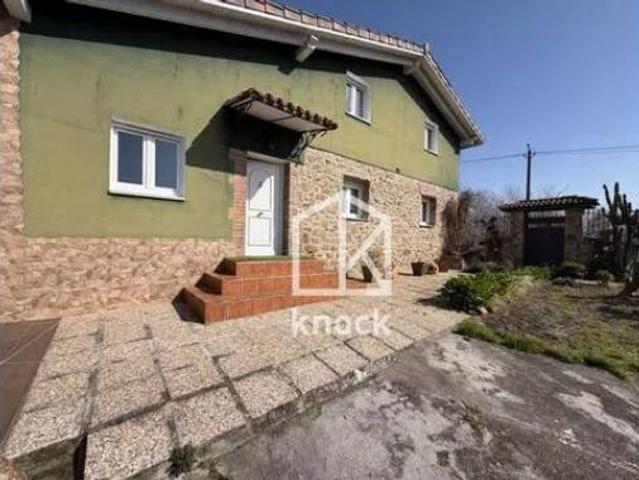 Chalet Venta Langreo, Sama