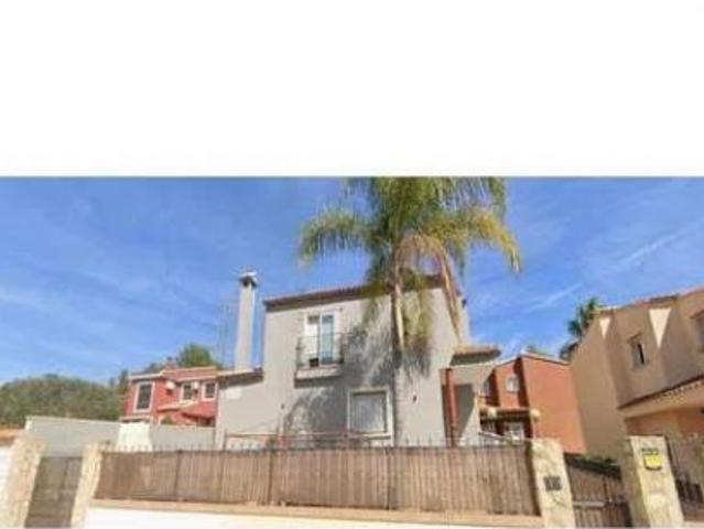 Chalet Venta L'Eliana, Entrepins