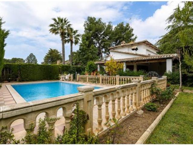 Chalet Venta L'Eliana, Entrepins