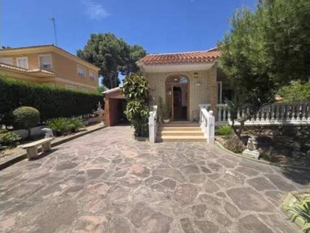 Chalet Venta L'Eliana, Montealegre