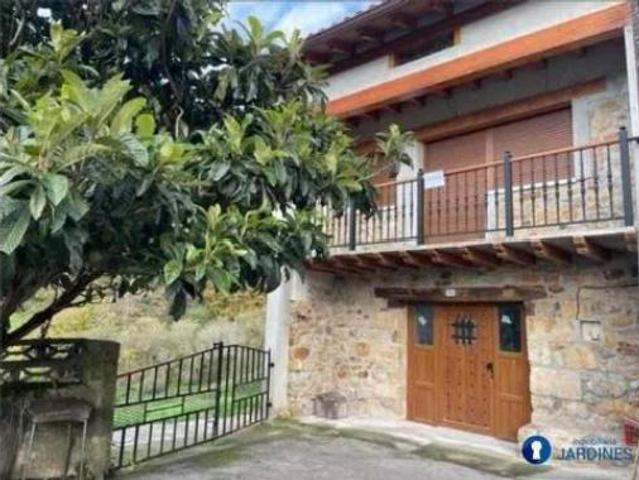 Chalet Venta Limpias, Limpias