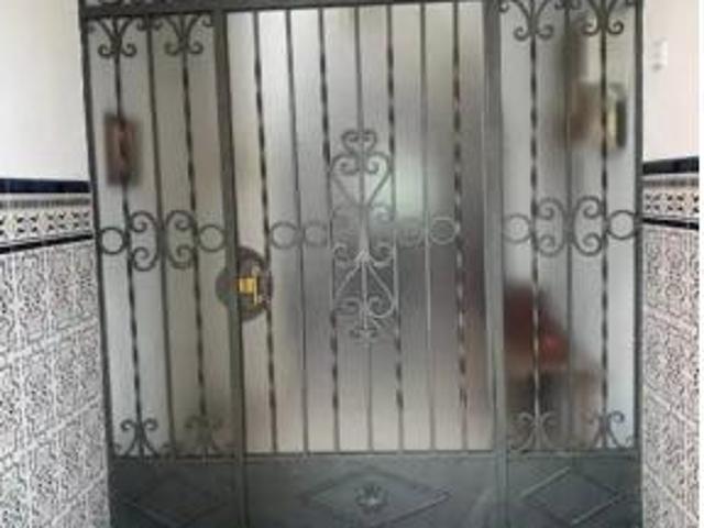 Chalet Venta Linares, Centro