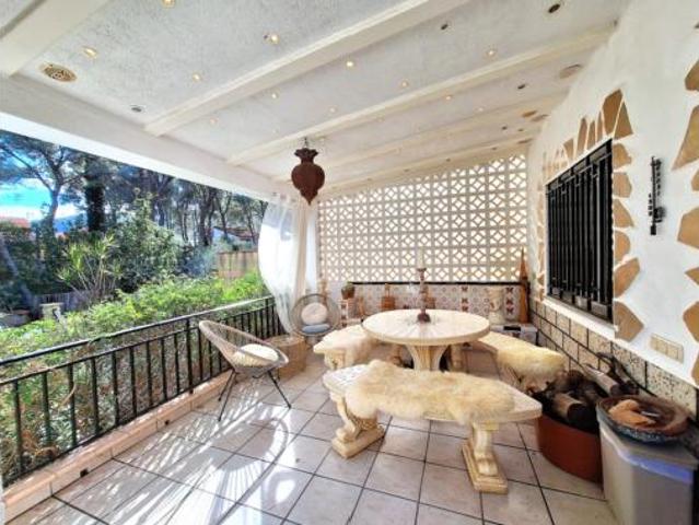 Chalet Venta Llaurí, Llaurí