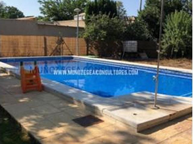 Chalet Venta Lucena, Lucena