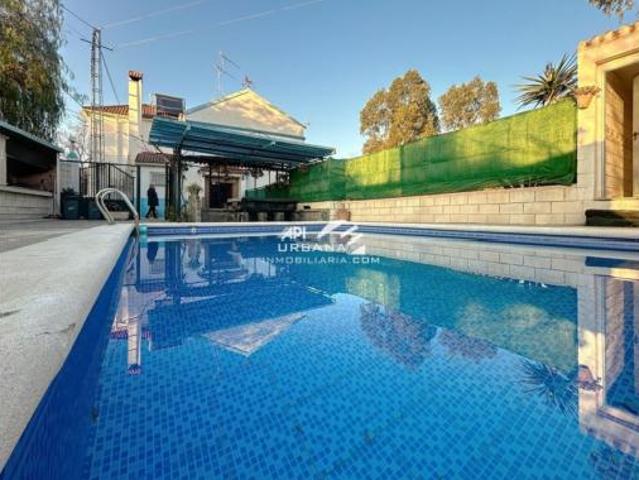 Chalet Venta Lucena, Lucena