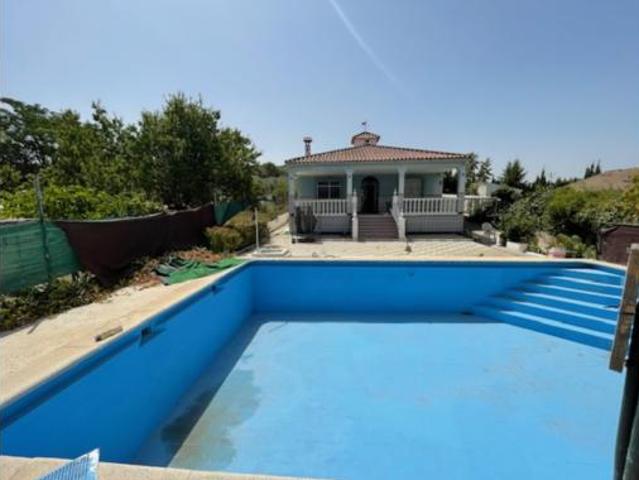 Chalet Venta Lucena, Lucena